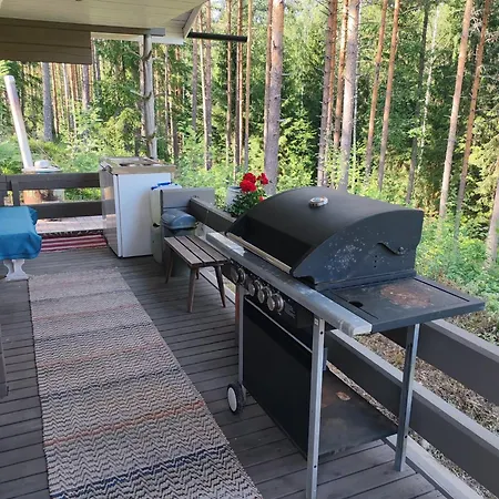 Metsaemoekki Chalet Lohja