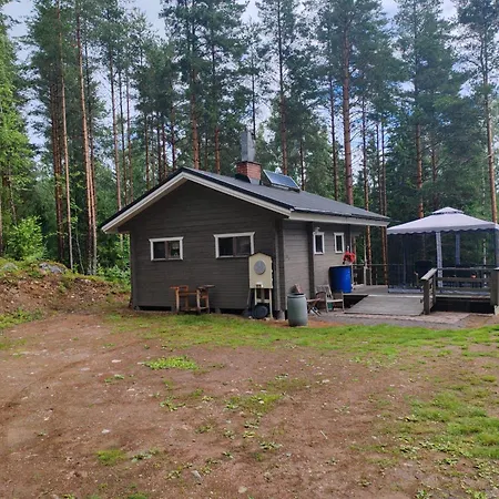 Metsaemoekki Chalet Lohja